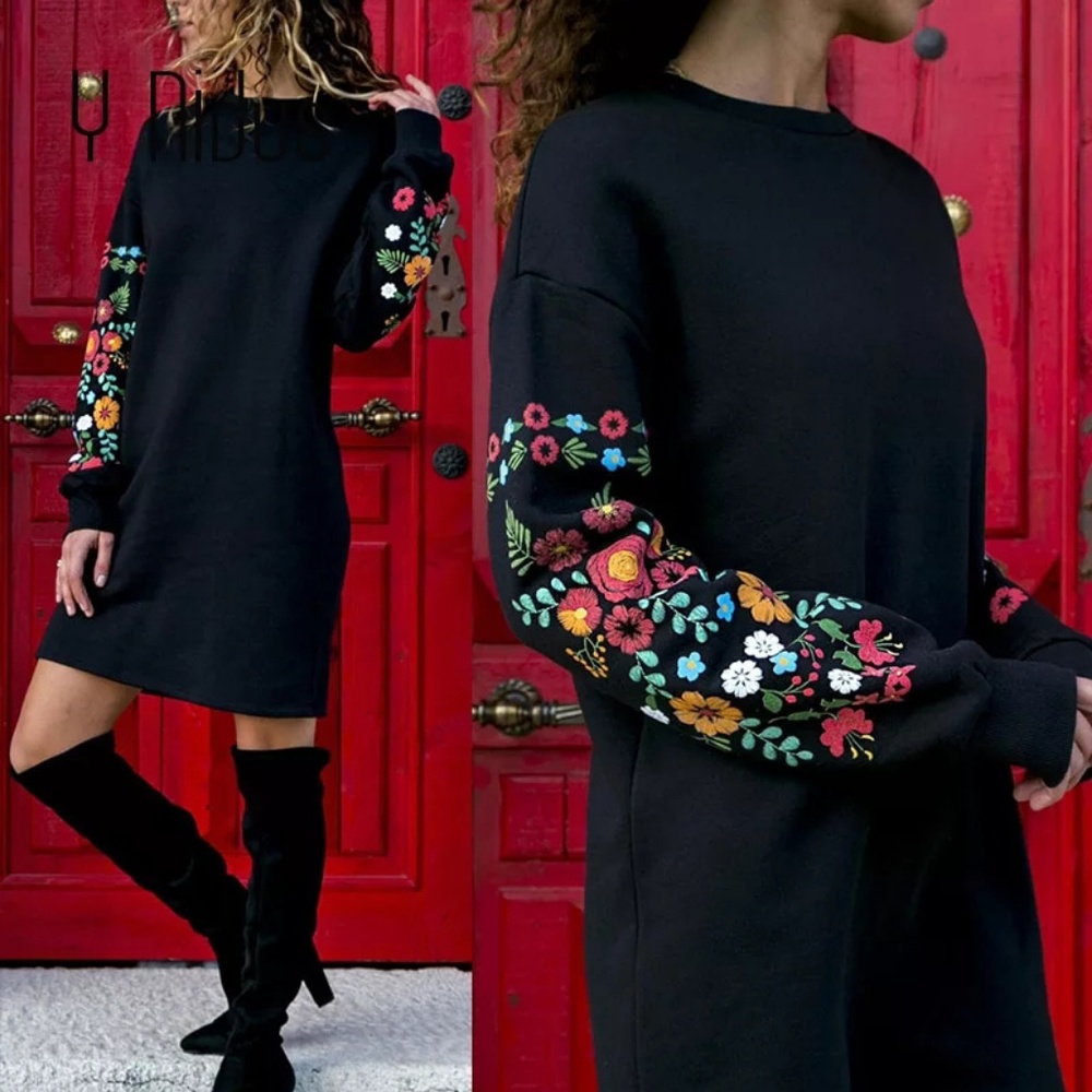 New with tags chic floral print sweatshirt dress